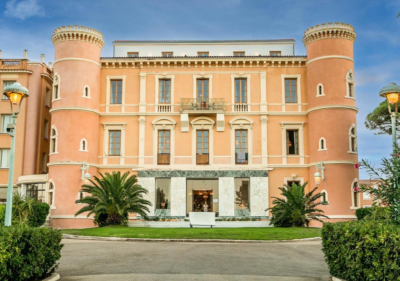Langley Resort Napoleon Bonaparte LʼÎle-Rousse Exterior foto